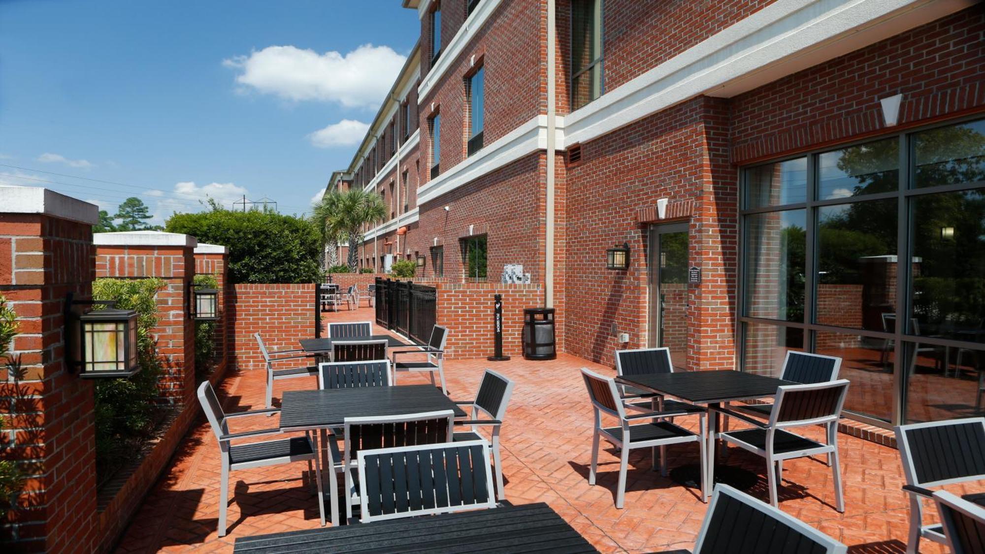 Holiday Inn Express Leland - Wilmington Area By Ihg Exterior foto