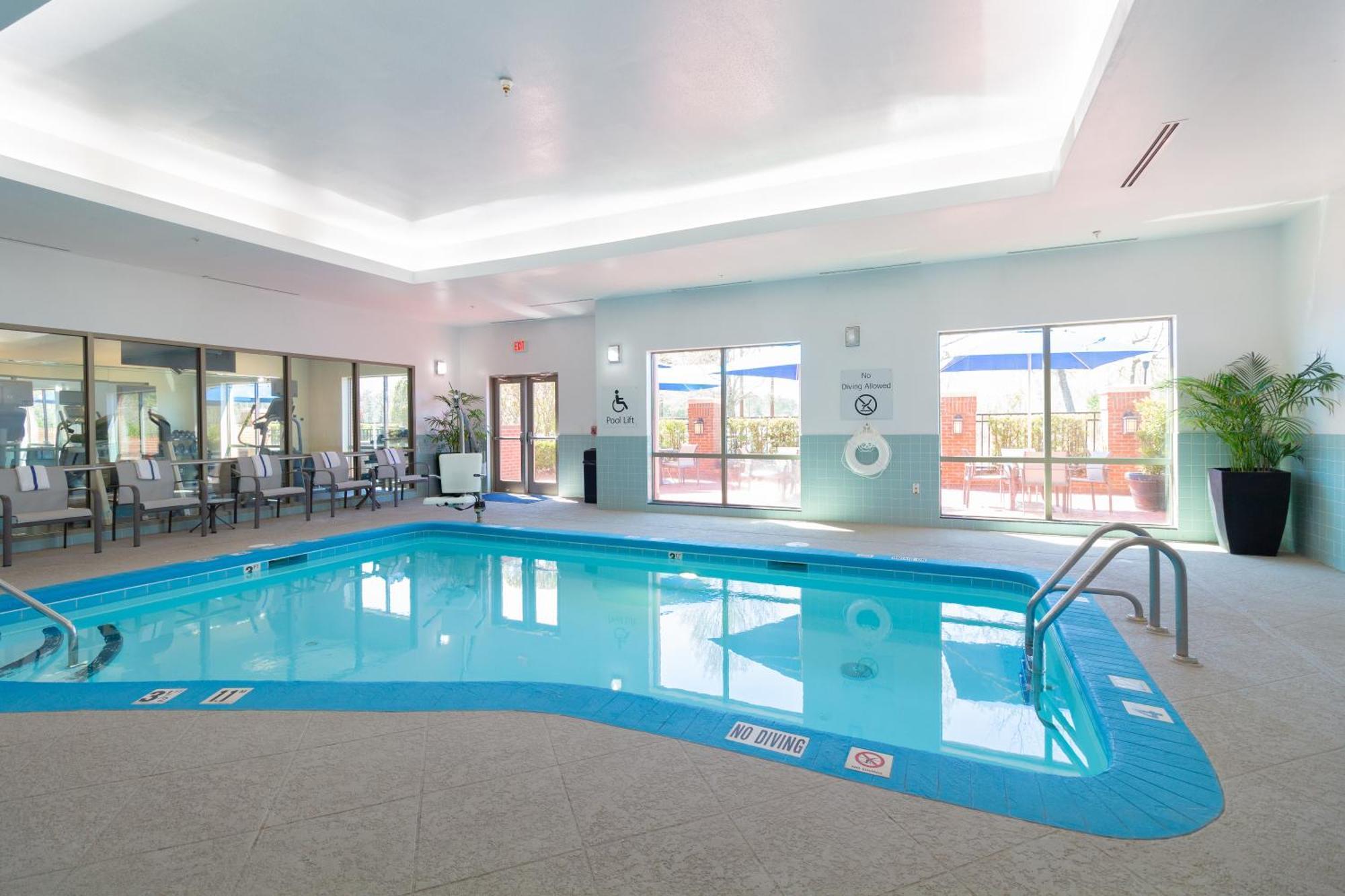 Holiday Inn Express Leland - Wilmington Area By Ihg Exterior foto